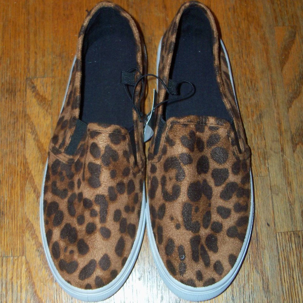 NWT Bobbie Brooks Women's Brown Cheetah Print Slip-On Sneakers Shoes